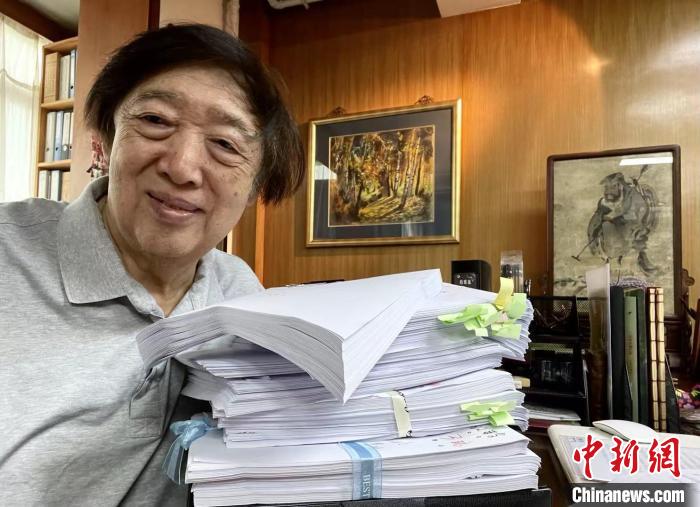 步入“80后” 冯骥才:人生感受才更丰厚