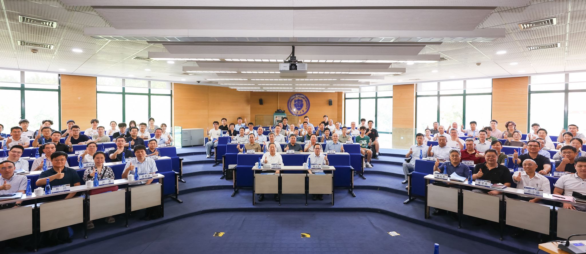 R6__3302.jpg